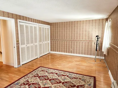 27 Langford Road Raymond NH 03077