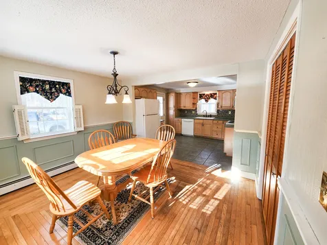 27 Langford Road Raymond NH 03077