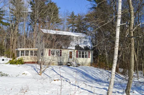 27 Langford Road Raymond NH 03077