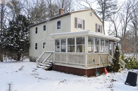 27 Langford Road Raymond NH 03077