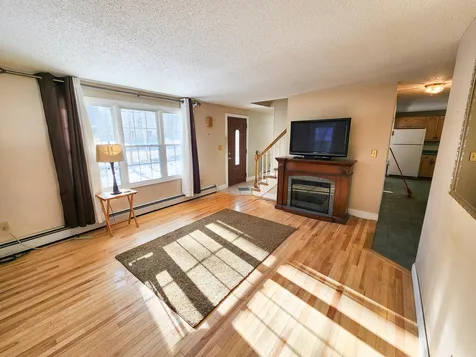 27 Langford Road Raymond NH 03077