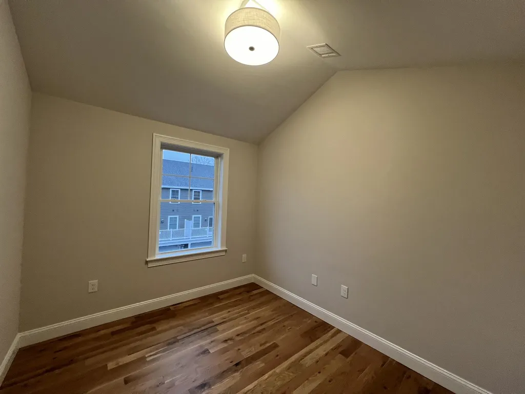 15 Juniper Lane Portsmouth NH 03801