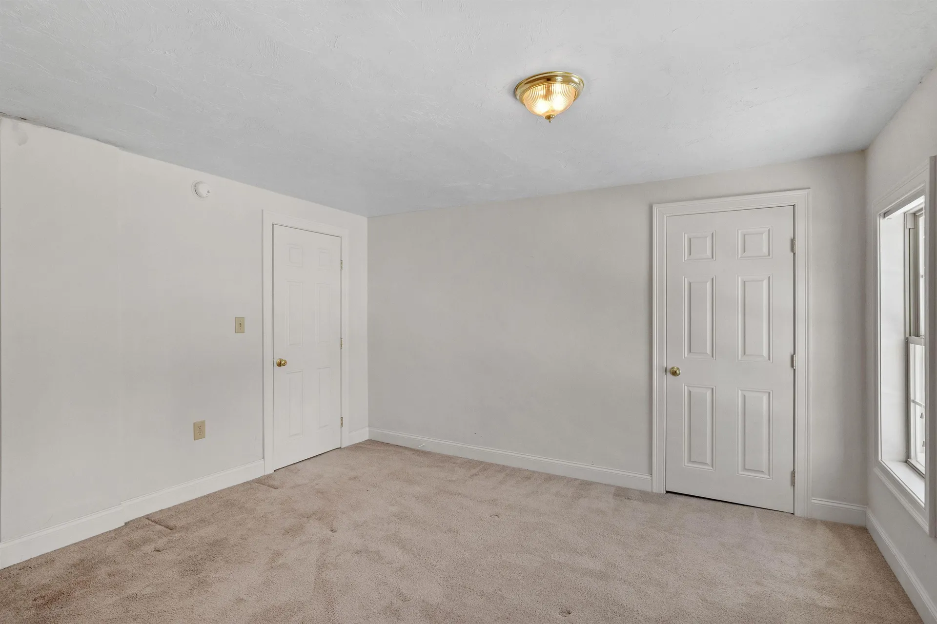 352 Elm Street Laconia NH 03246
