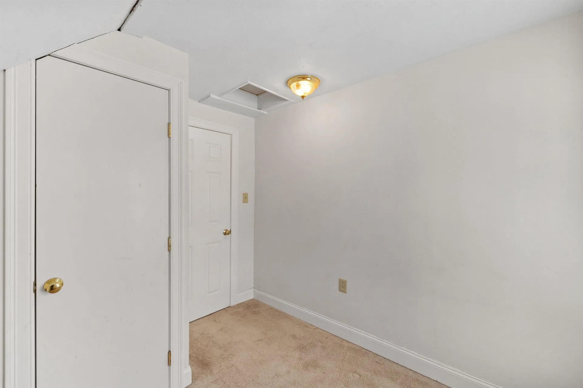 352 Elm Street Laconia NH 03246