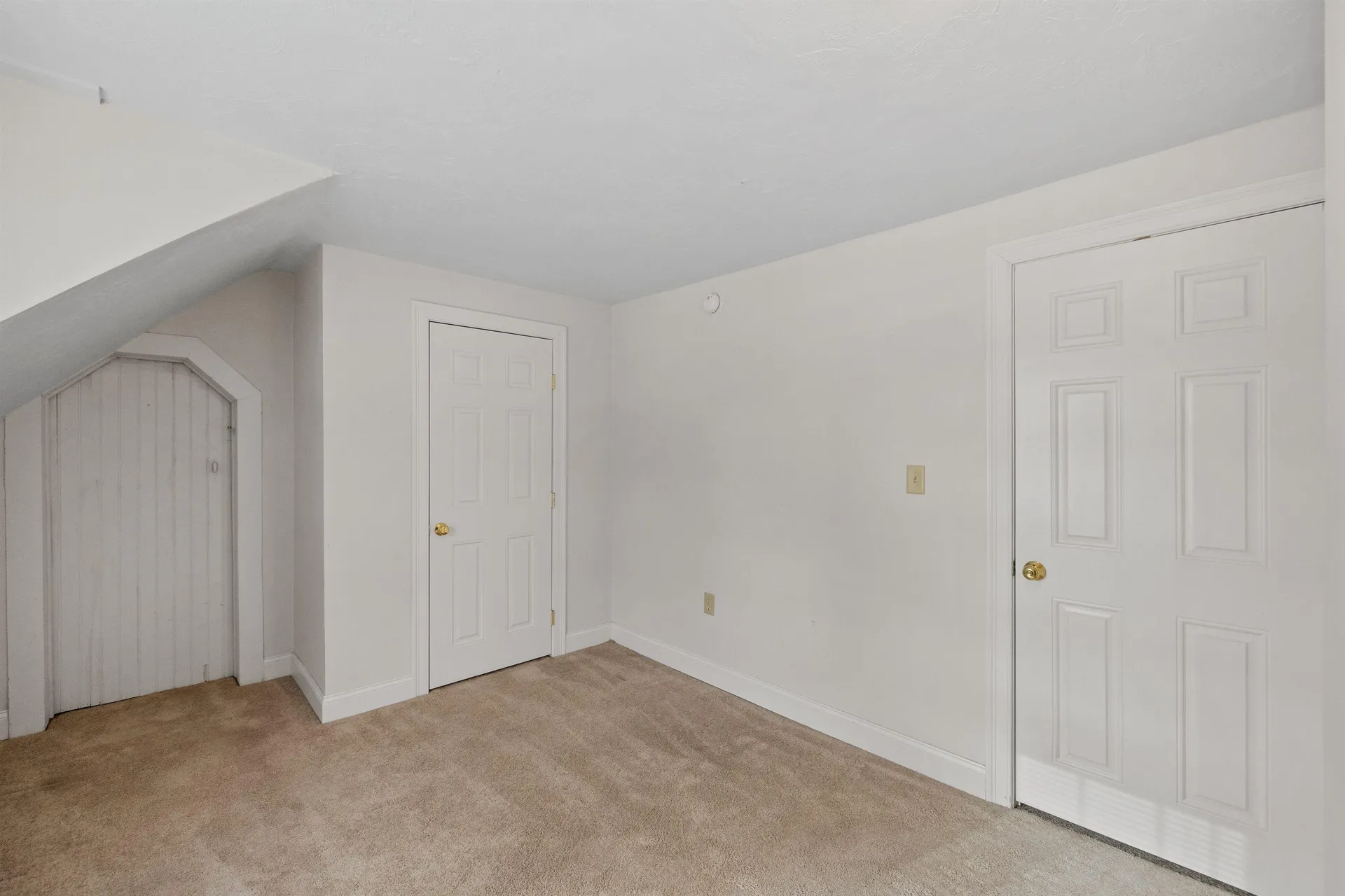352 Elm Street Laconia NH 03246