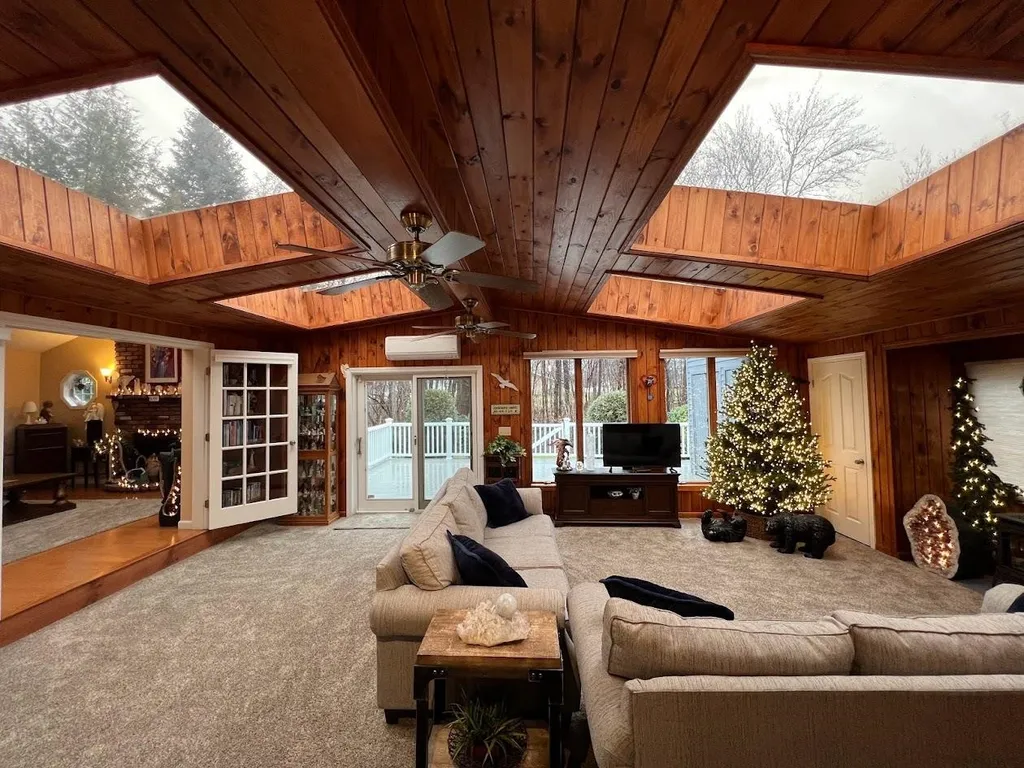 51 Brennan Street Manchester NH 03109