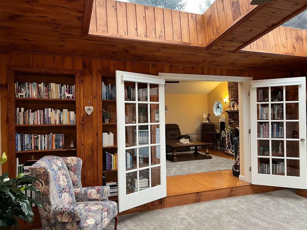 51 Brennan Street Manchester NH 03109