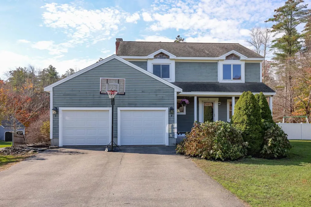 21 Knoll Road Eliot ME 03903