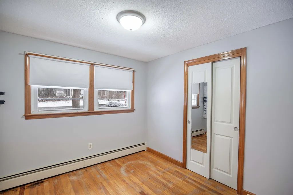 37 N Lowell Road Windham NH 03087