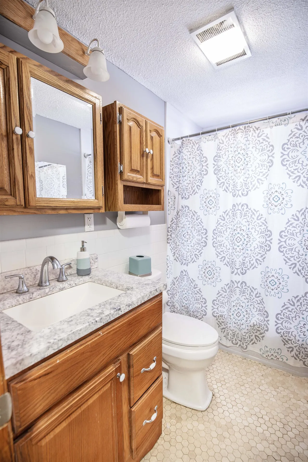 37 N Lowell Road Windham NH 03087