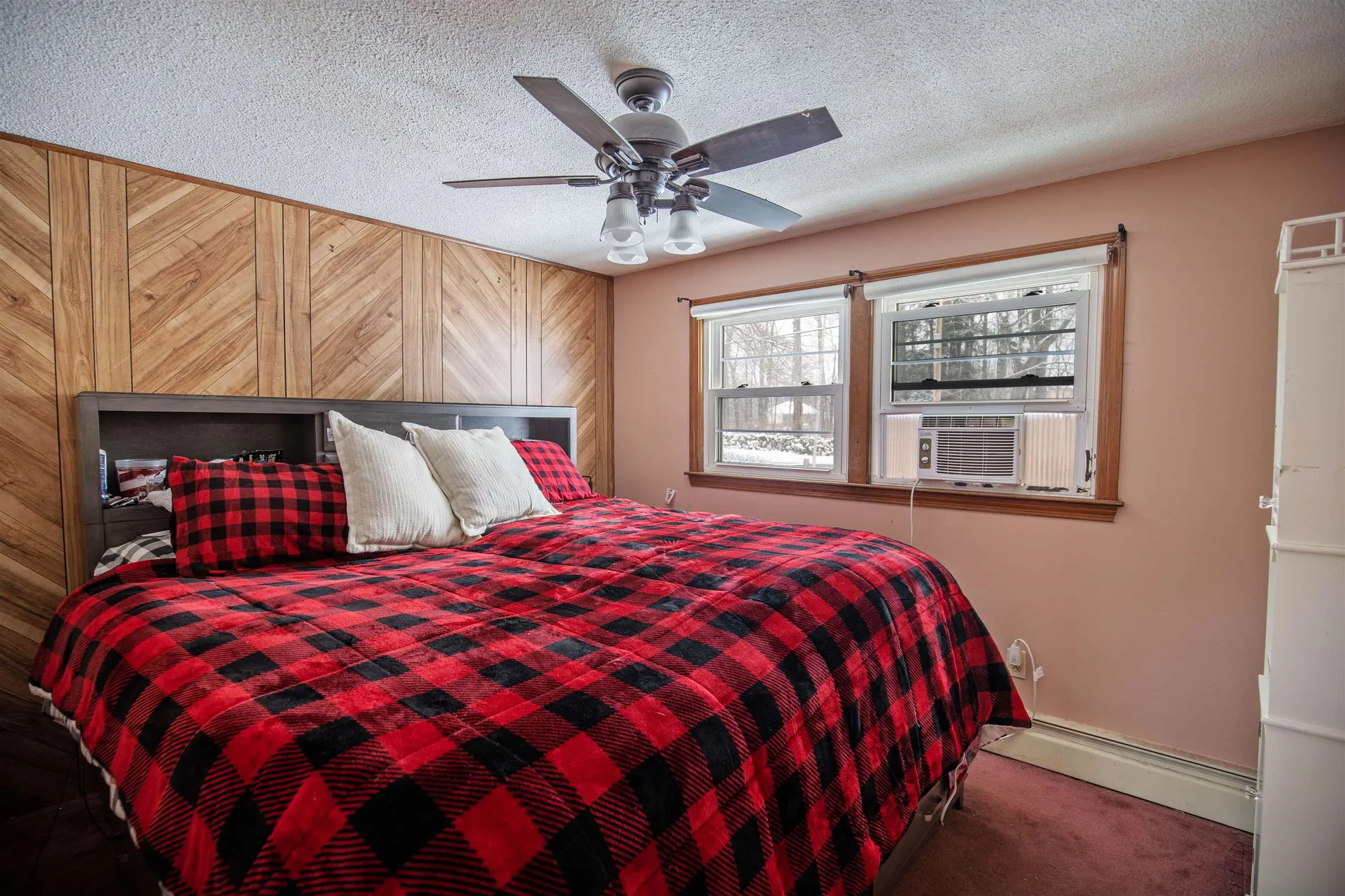 37 N Lowell Road Windham NH 03087