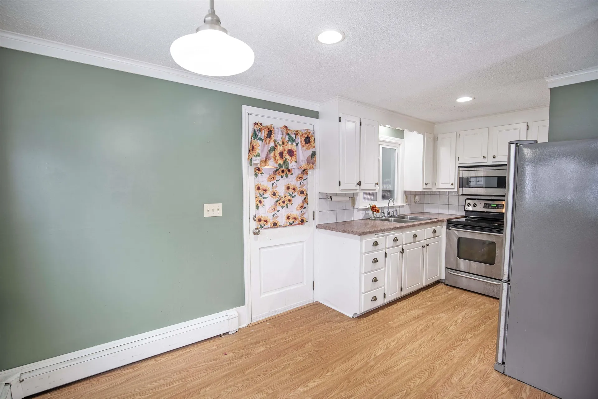37 N Lowell Road Windham NH 03087