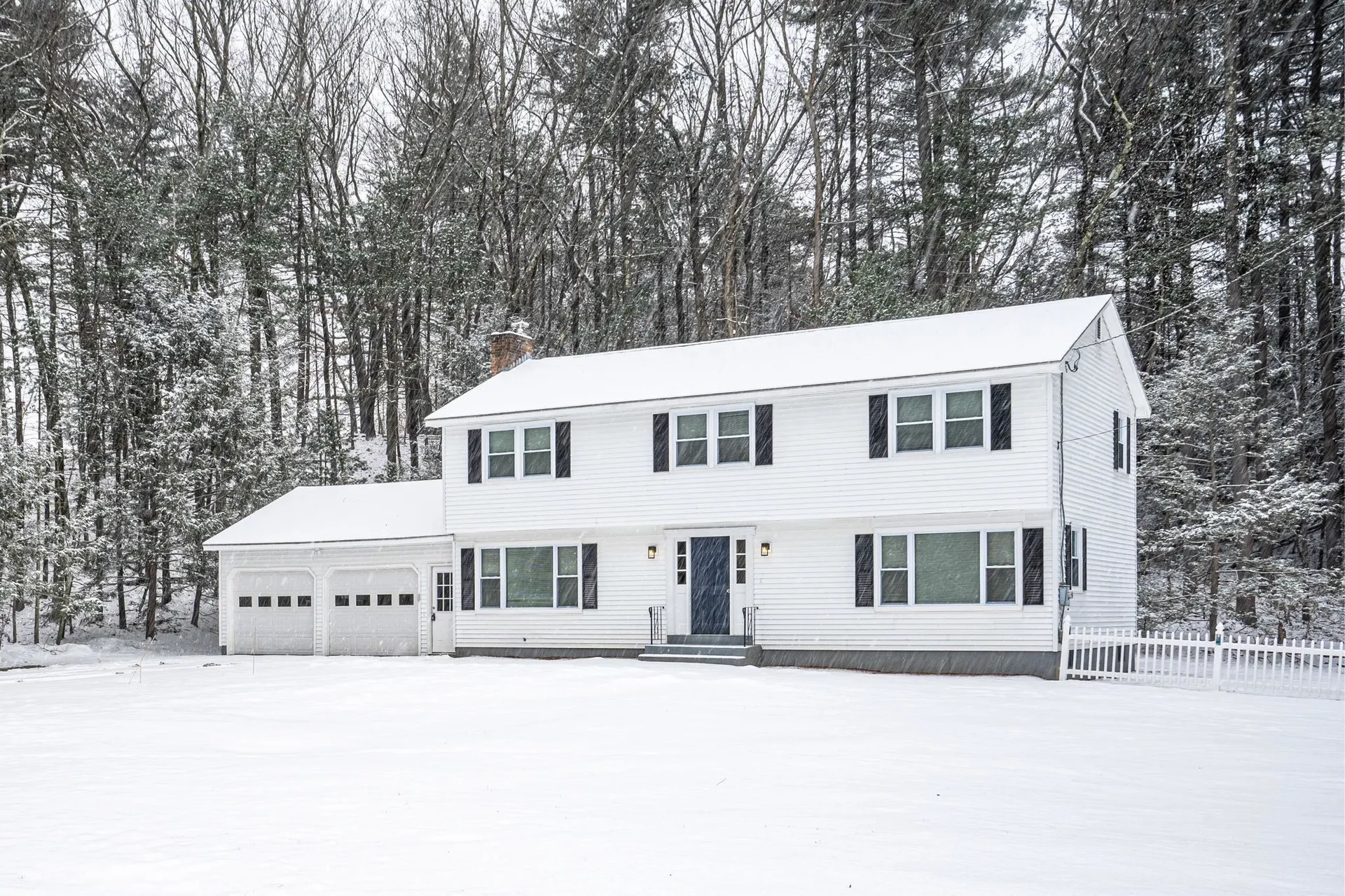 33 Fairway Drive Hudson NH 03051