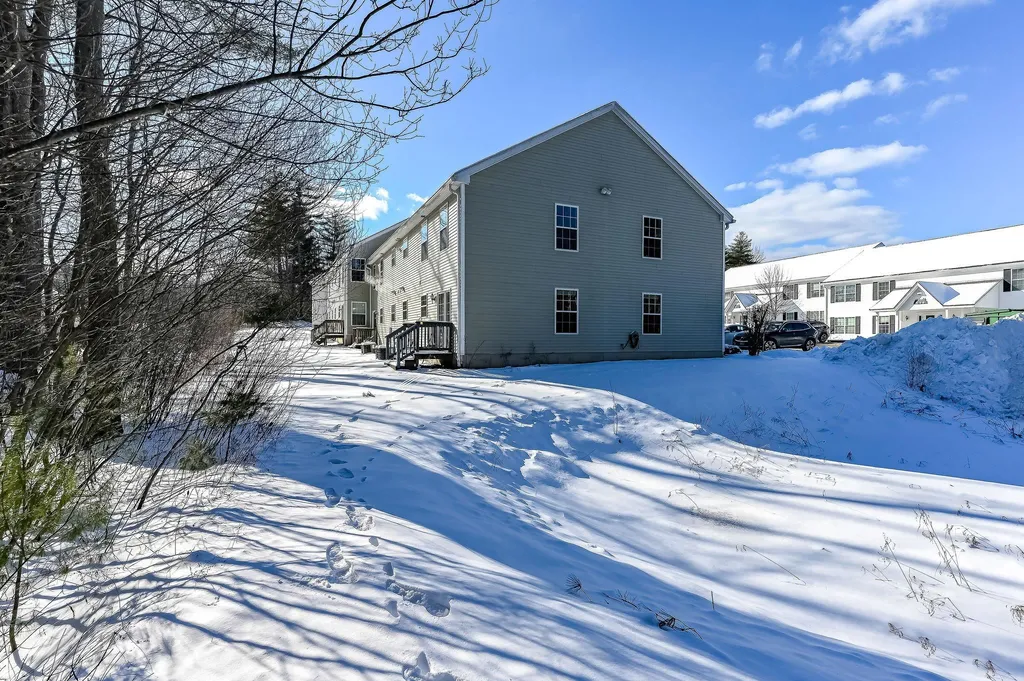 2 Tampa Drive Rochester NH 03867