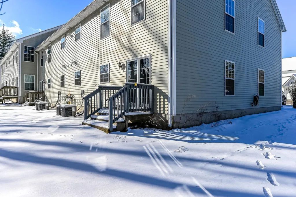 2 Tampa Drive Rochester NH 03867