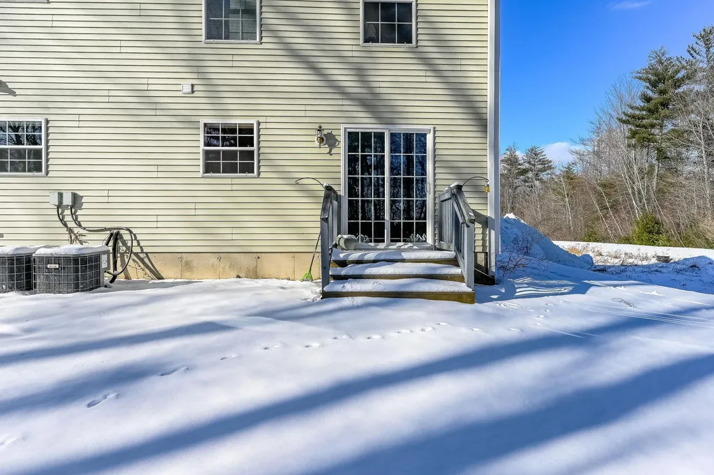 2 Tampa Drive Rochester NH 03867