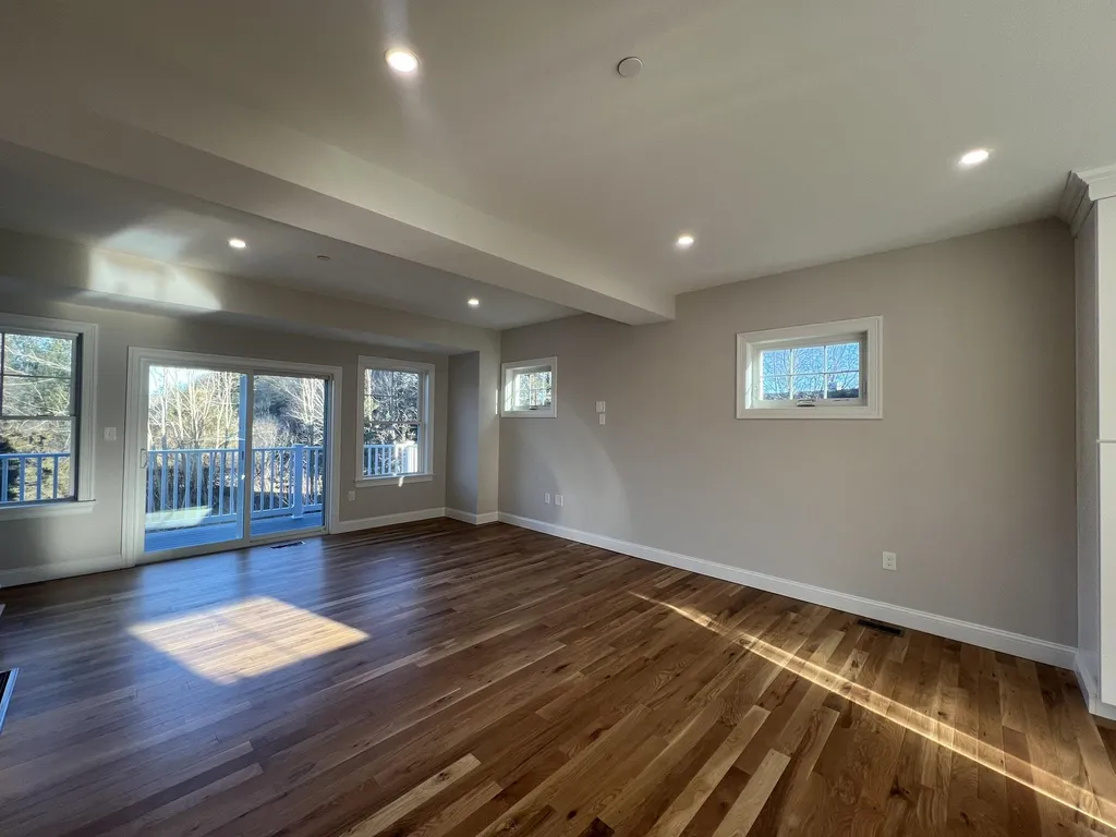 6 Juniper Lane Portsmouth NH 03801