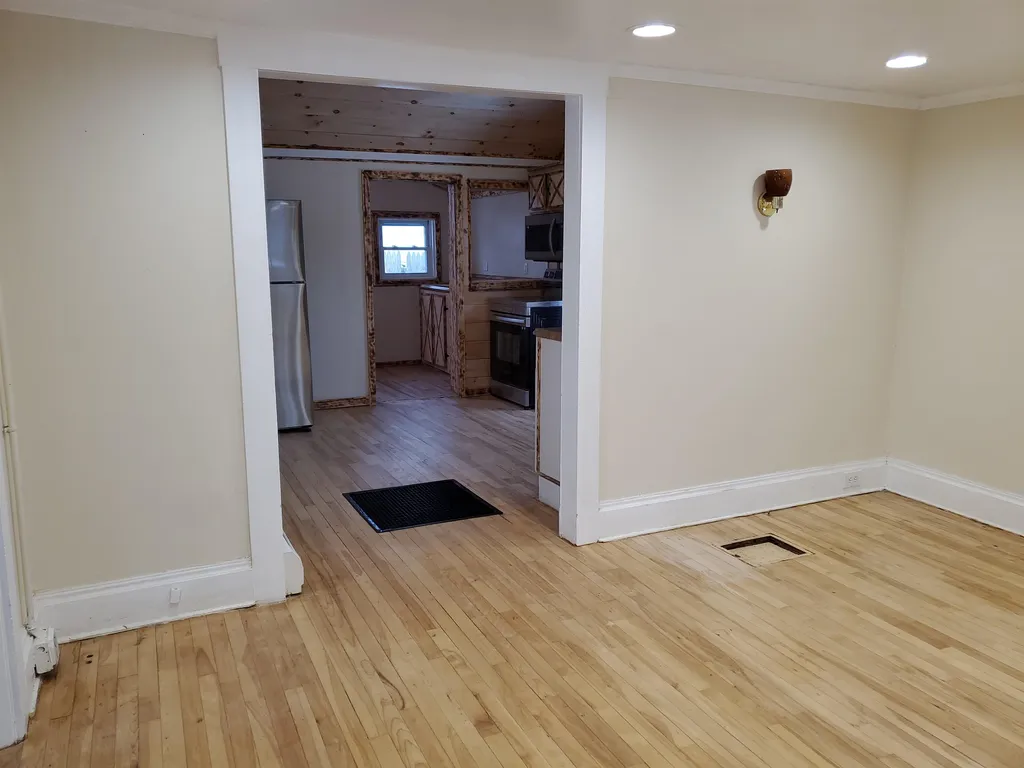 14 Congress Street Claremont NH 03743