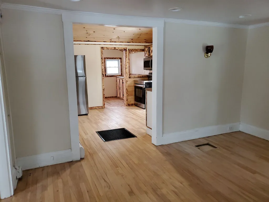 14 Congress Street Claremont NH 03743