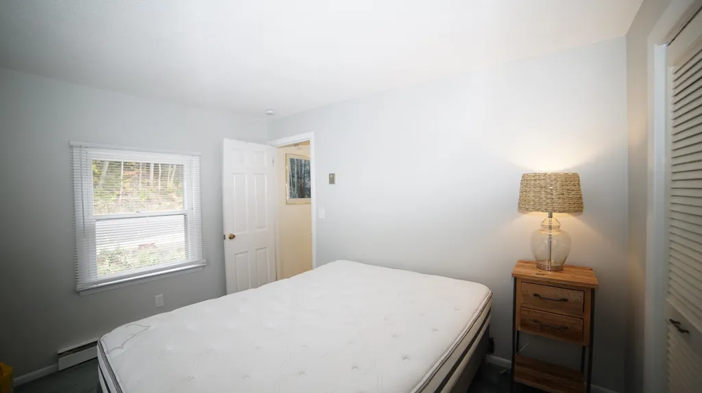95 Neal Shore Road Meredith NH 03253