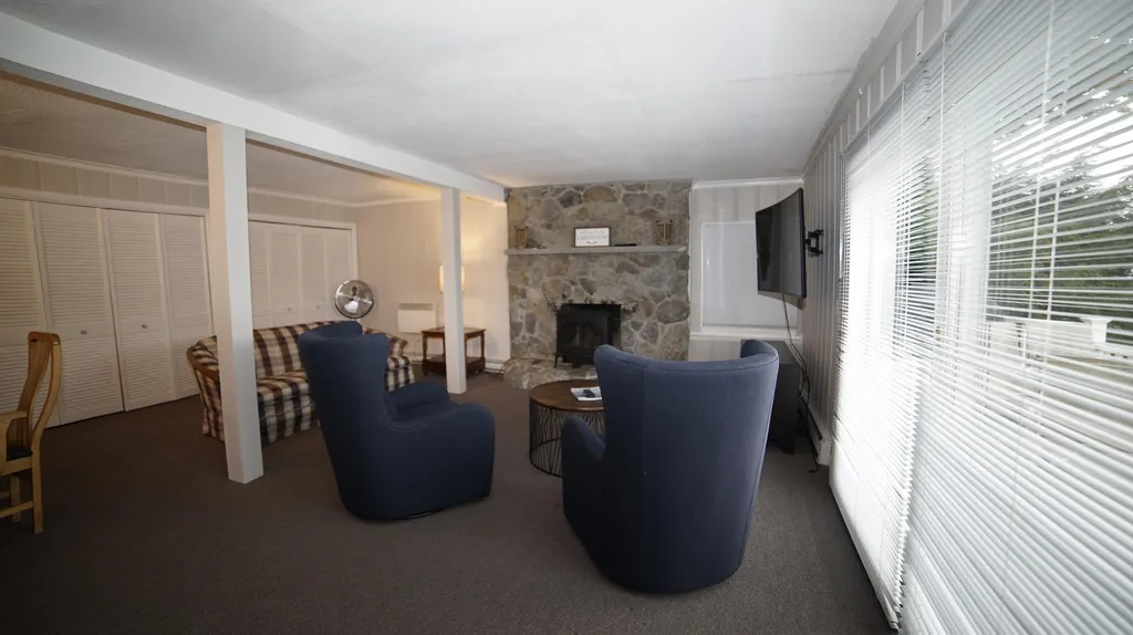 95 Neal Shore Road Meredith NH 03253