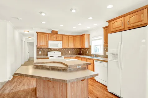 15 Alexandra Lane Rochester NH 03867