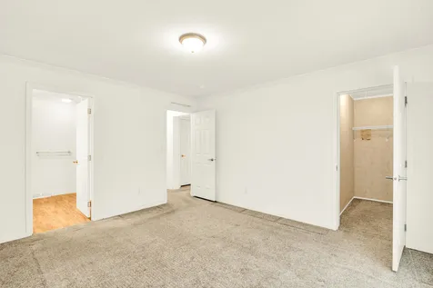 15 Alexandra Lane Rochester NH 03867