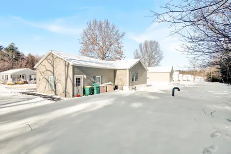 15 Alexandra Lane Rochester NH 03867