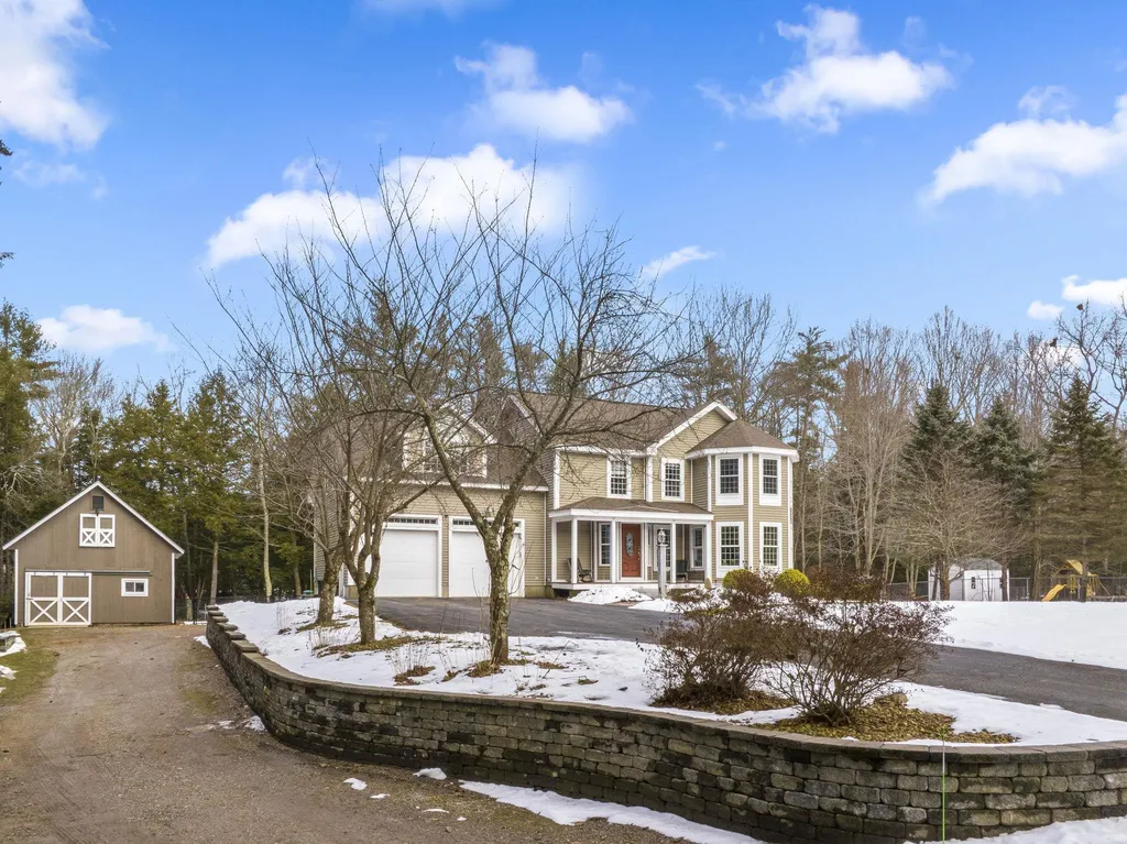 11 Carlisle Drive Litchfield NH 03052