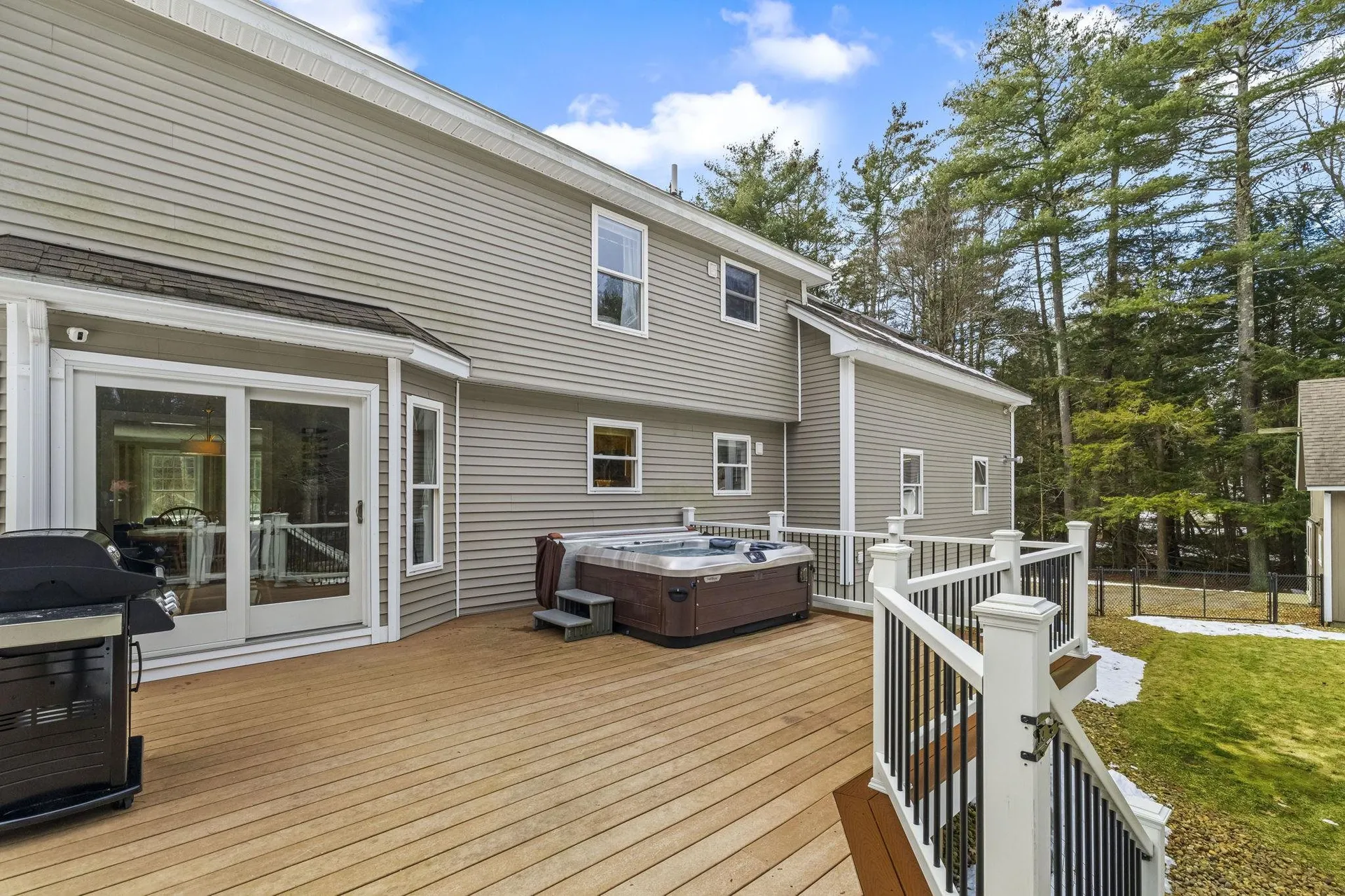 11 Carlisle Drive Litchfield NH 03052