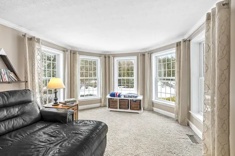 11 Carlisle Drive Litchfield NH 03052