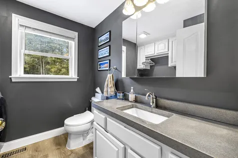 11 Carlisle Drive Litchfield NH 03052