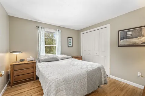 11 Carlisle Drive Litchfield NH 03052