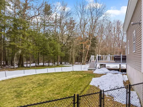11 Carlisle Drive Litchfield NH 03052