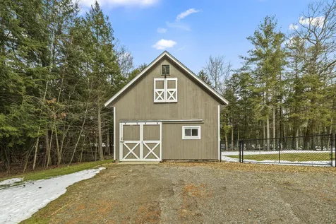 11 Carlisle Drive Litchfield NH 03052