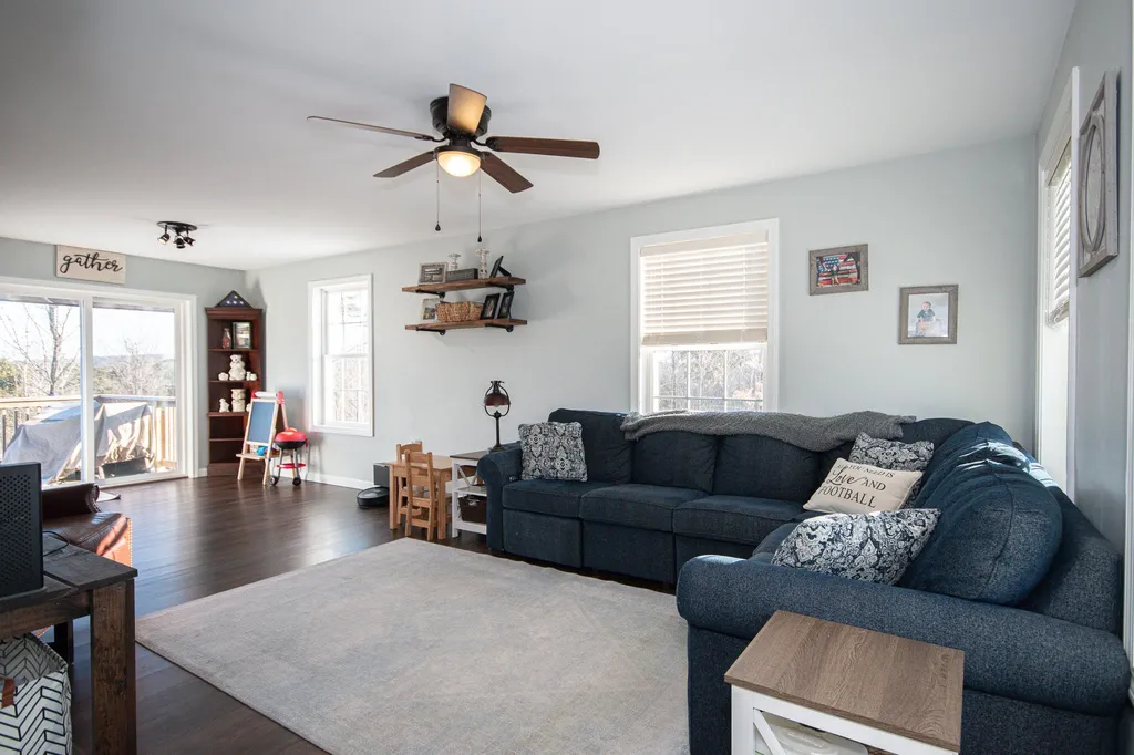 107 Richards Way Farmington NH 03835