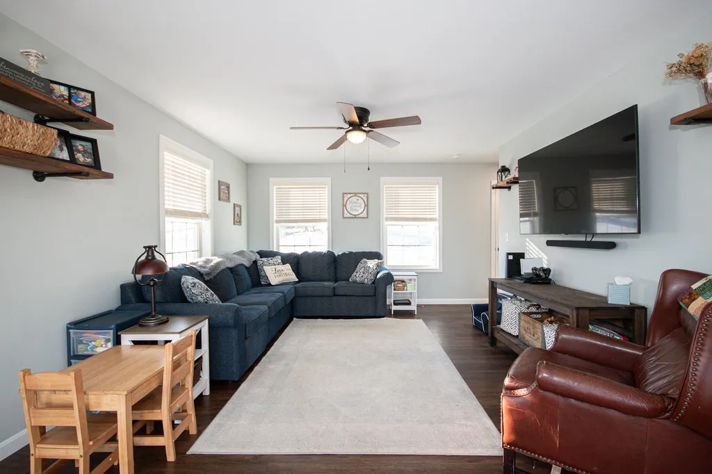 107 Richards Way Farmington NH 03835