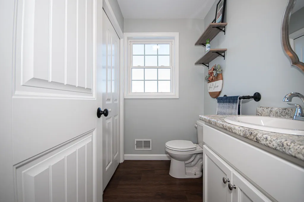 107 Richards Way Farmington NH 03835