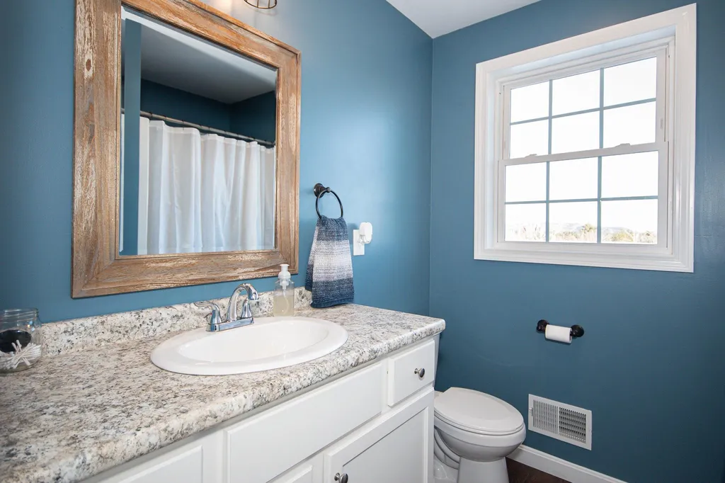 107 Richards Way Farmington NH 03835