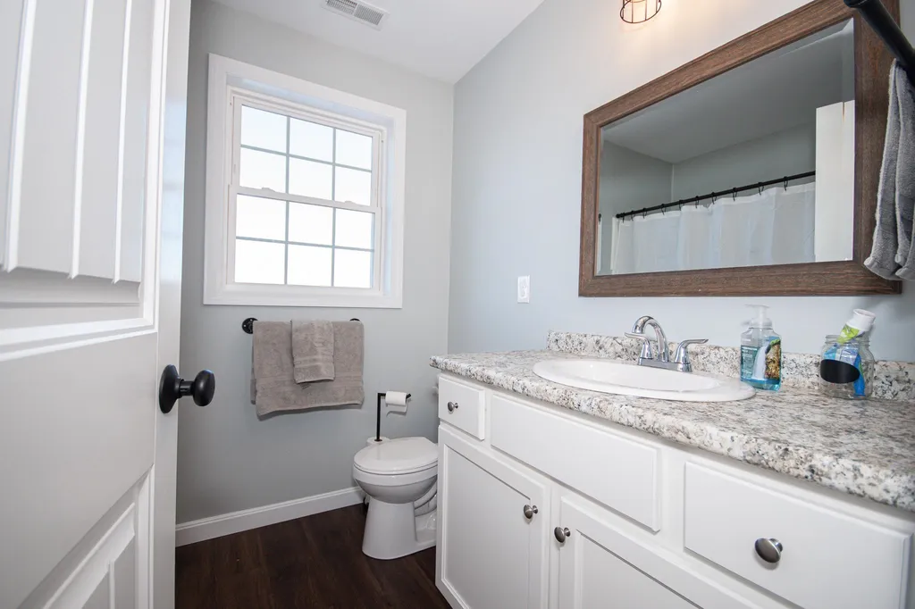 107 Richards Way Farmington NH 03835