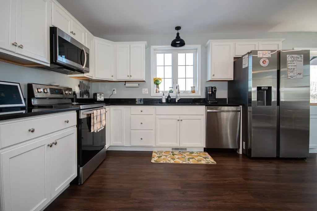 107 Richards Way Farmington NH 03835