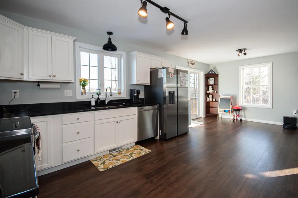 107 Richards Way Farmington NH 03835