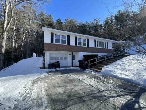 46 Chase Street Claremont NH 03743