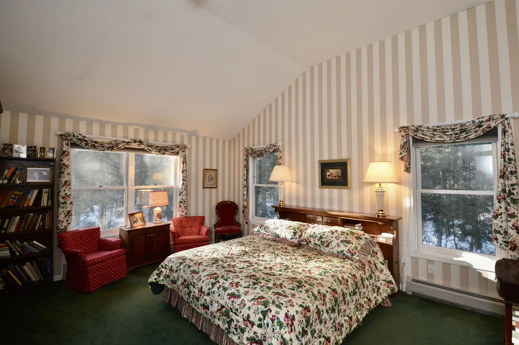 7 Deer Run Grantham NH 03753