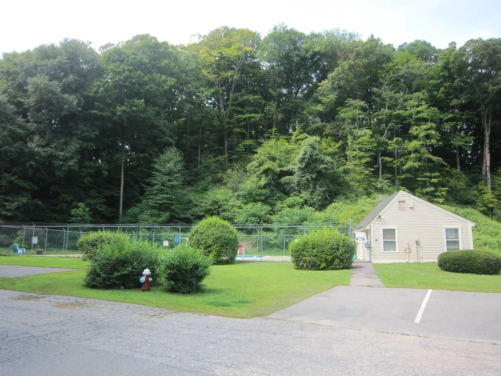 157 Morningside Commons Brattleboro VT 05301