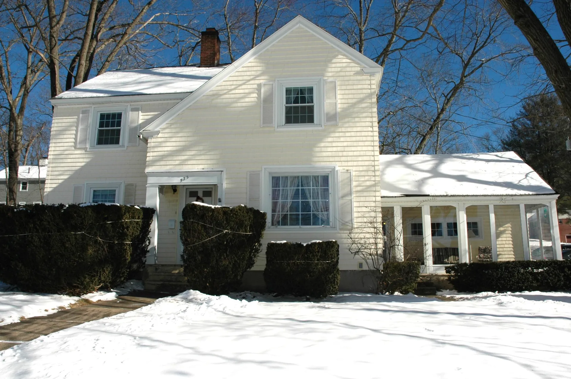 925 Belmont Street Manchester NH 03104