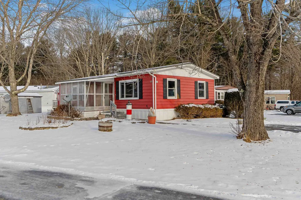 28 Caincrest Road York ME 03909