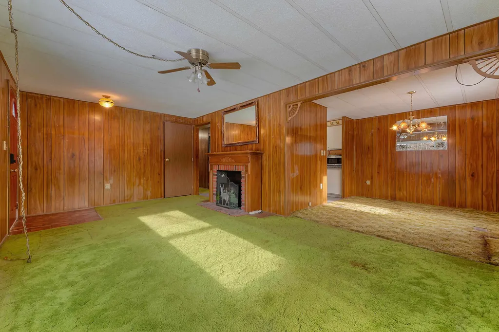 28 Caincrest Road York ME 03909