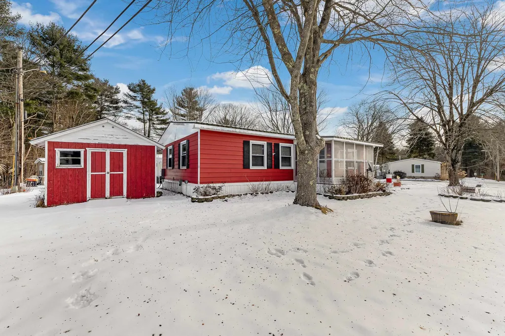 28 Caincrest Road York ME 03909
