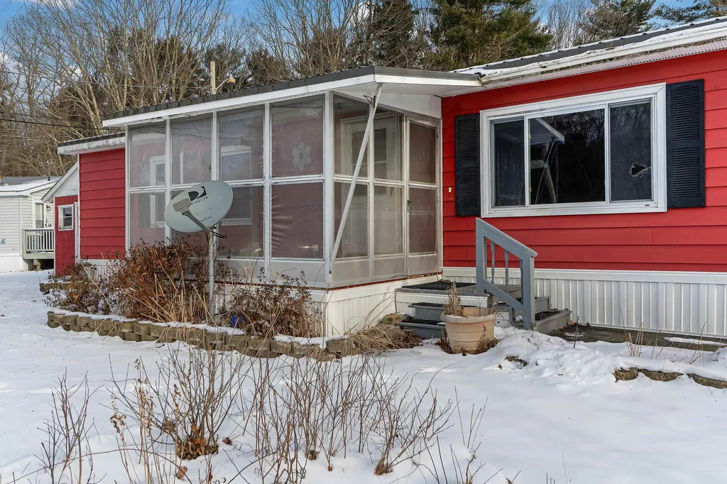 28 Caincrest Road York ME 03909